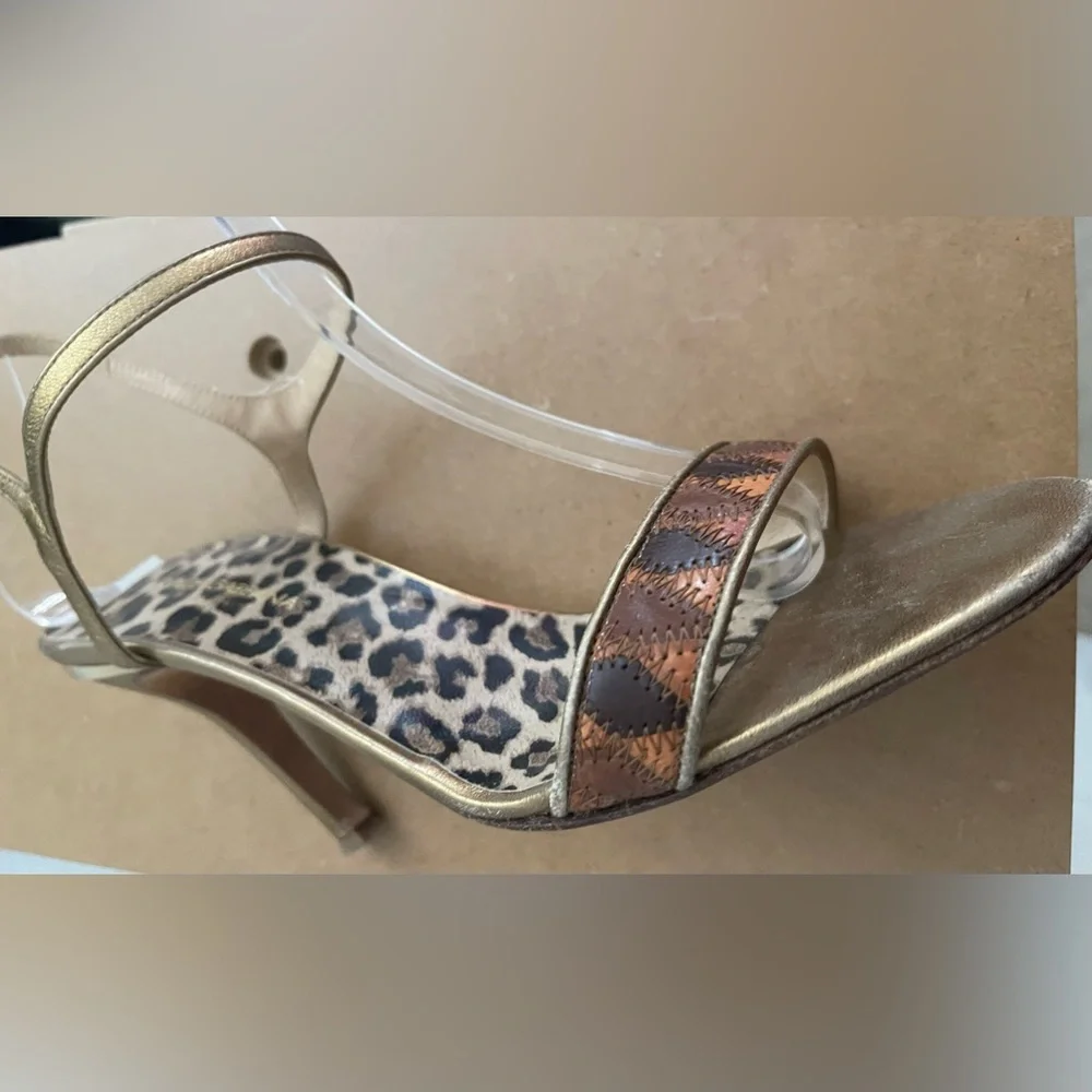 Dolce & Gabbanna vintage sandals. Size 39 fits like an 8.5 - Picture 10 of 16